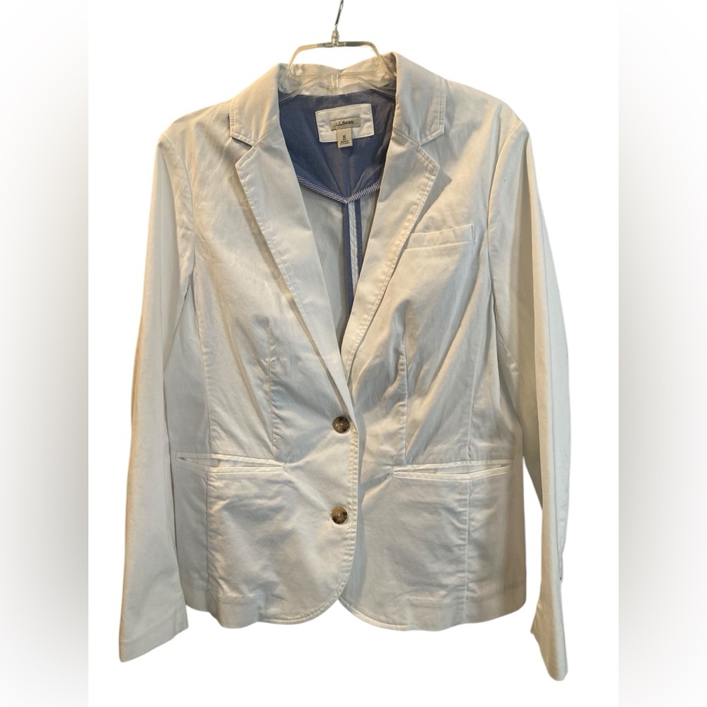 L.L.Bean Women's White Cotton blend Blazer. Size Medium.